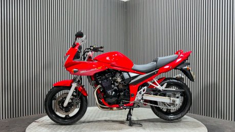 Suzuki Bandit GSF 650 2005 ONLY 15K MOT VERY CLEAN A2 RESTRICTABLE 650CC 4