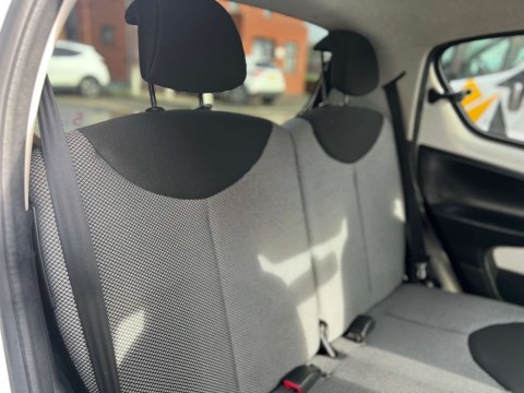 Toyota Aygo 1.0 Aygo Move with Style VVT-i 5dr 18