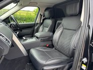Land Rover Discovery D300 HSE Mhev Auto 4wd (S/S) Euro 6 3