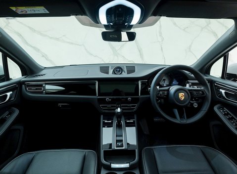Porsche Macan GTS 16