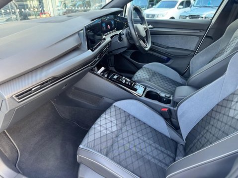 Volkswagen Golf R-LINE ETSI DSG 33