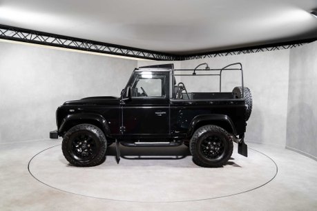 Land Rover Defender 90 TD SOFT TOP XS. MOMO WHEEL. HEATED SEATS. ALPINE STEREO. REAR BENCH SEATS. 8
