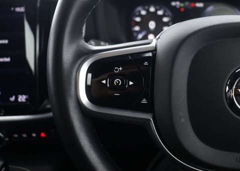 Volvo V60 2.0 V60 R-Design T6 Recharge AWD Auto 4WD 5dr 37