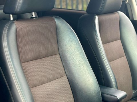 Honda Jazz 1.3h IMA HE Hatchback 5dr Petrol Hybrid CVT Euro 5 (102 ps) 48