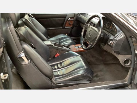 Mercedes-Benz 300 3.0 SL Convertible 2dr Petrol Automatic (231 bhp) 3