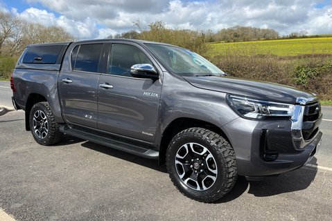 Toyota Hilux Invincible 4WD Auto 2.8 D-4D Double Cab Pickup - Pegasus Canopy 5