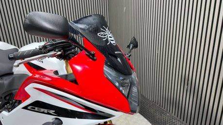 Honda CBR CBR 600 2011 ONLY 11K LONG MOT WARRANTY SUPER SPORT 600CC 30