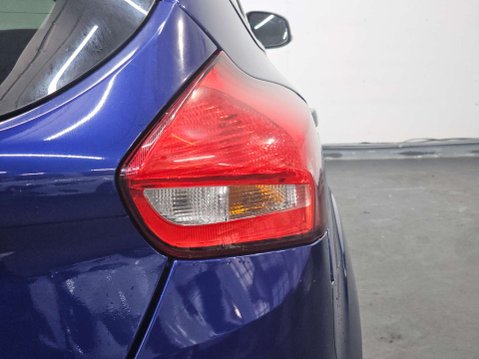 Ford Focus 1.0 Titanium 5dr 82
