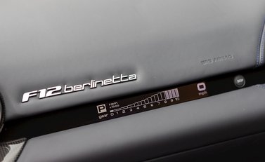 Ferrari F12 Berlinetta 19