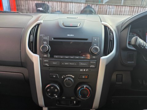Isuzu D-Max TD EIGER DCB 17