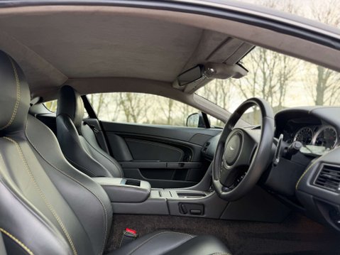 Aston Martin Vantage 4.7 Vantage V8 Auto 3dr 7