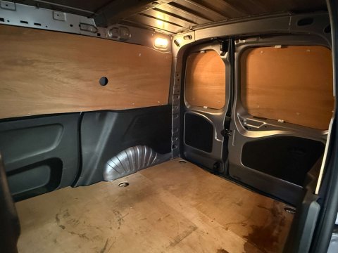 Vauxhall Combo 1.5 Combo 2300 Pro Turbo D 5dr 4