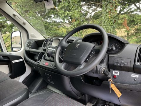 Peugeot Boxer 435 L3H2 17-SEAT NON-D1 MINIBUS CanDrive with Telescopi Ramps & Sensors. E6 25