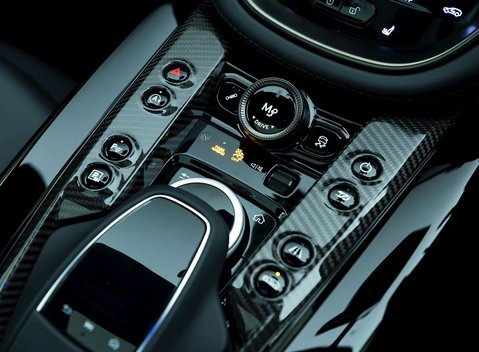 Aston Martin DBX 707 19