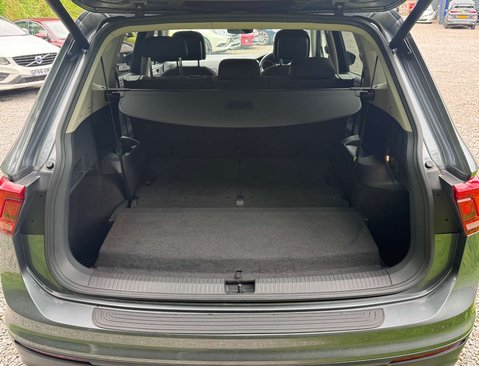 Volkswagen Tiguan Allspace 2.0 TDI Match SUV 5dr Diesel DSG Euro 6 (s/s) (150 ps) 17