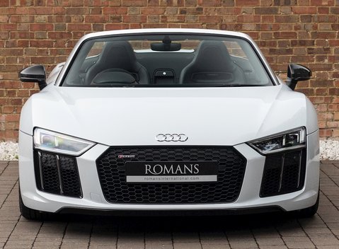 Audi R8 V10 Plus Spyder 4