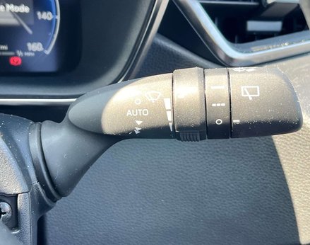 Toyota Corolla 1.8 Corolla Design HEV CVT 5dr 55