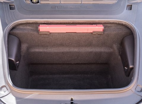 Porsche 911 (991.2) Carrera 4S 31