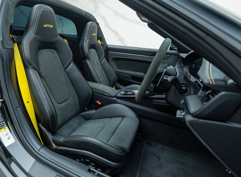 Porsche 911 Targa 4 GTS (992) 18