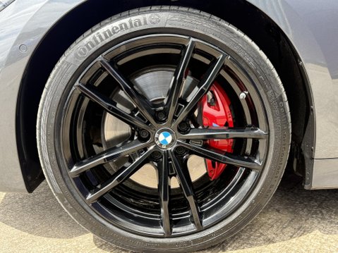 BMW 3 Series 3.0 M340d MHT Saloon 4dr Diesel Hybrid Auto xDrive Euro 6 (s/s) (340 ps) 18