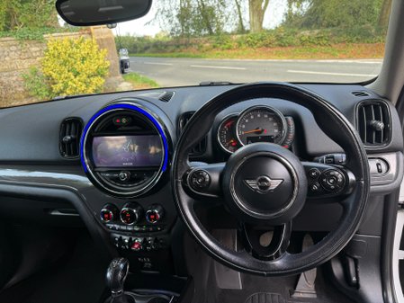 Mini Countryman COOPER D 33