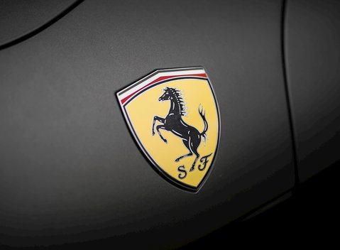 Ferrari F12 Berlinetta 8