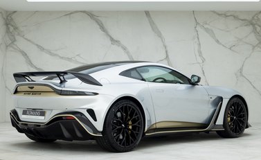 Aston Martin V12 Vantage 7