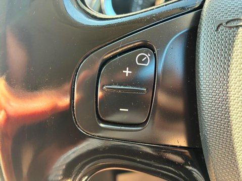 Renault Clio 0.9 TCe Dynamique S MediaNav Euro 5 (s/s) 5dr 13