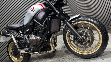 Yamaha XSR700 700 XTRIBUTE 2020 ONLY 5K AKRAPOVIC EXHAUST MODERN RETRO A2 9