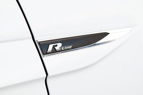 Volkswagen Polo R-LINE TSI DSG 12