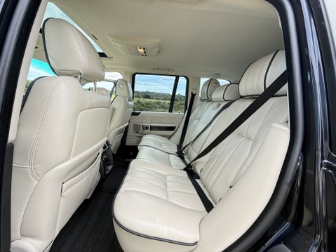 Land Rover Range Rover TDV8 VOGUE 23
