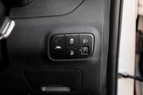 Hyundai i10 MPI SE CONNECT 11