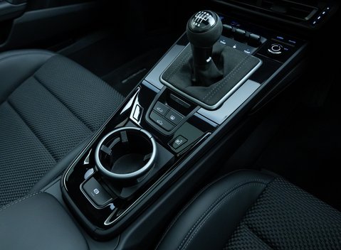 Porsche 911 Carrera T (992) 21