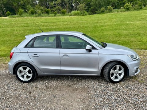 Audi A1 SPORTBACK TFSI SPORT 2