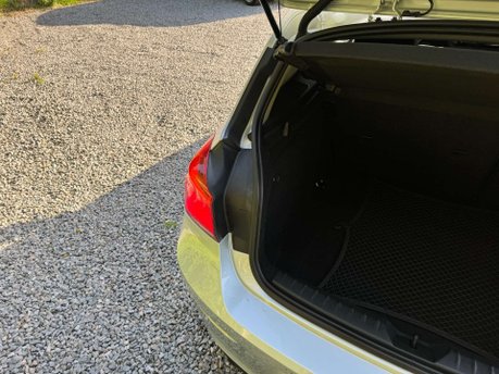 BMW 1 Series 2.0 120d Sport Auto 5dr 46