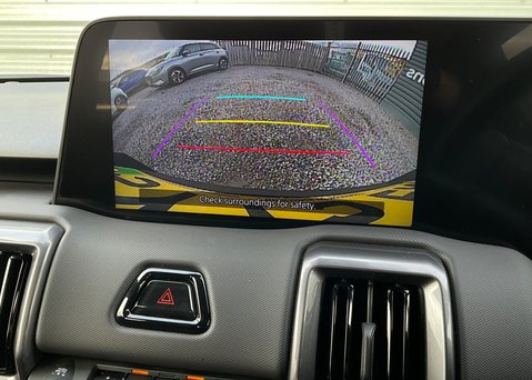 Suzuki e Vitara MOTION 16