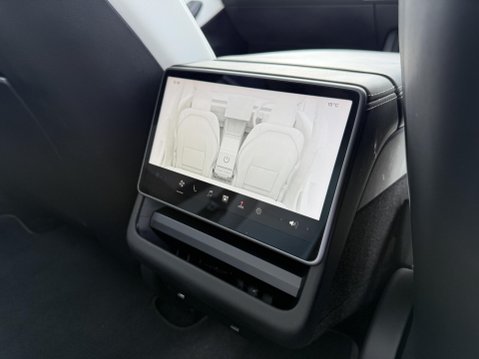 Tesla Model 3 Saloon 4dr Electric Auto RWD (208 ps) 28