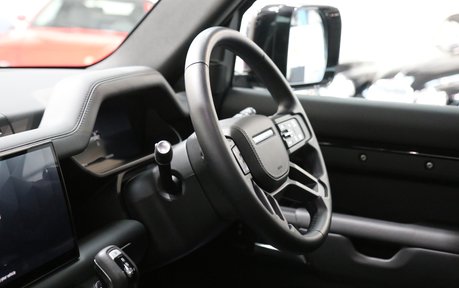 Land Rover Defender x-Dynamic HSE D350 - Huge Specification 7