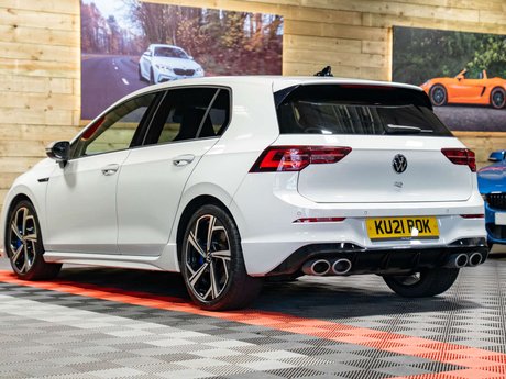 Volkswagen Golf 2.0 Golf R TSi 4Motion Semi-Auto 4WD 5dr 4
