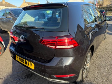 Volkswagen Golf SE NAVIGATION TDI 20