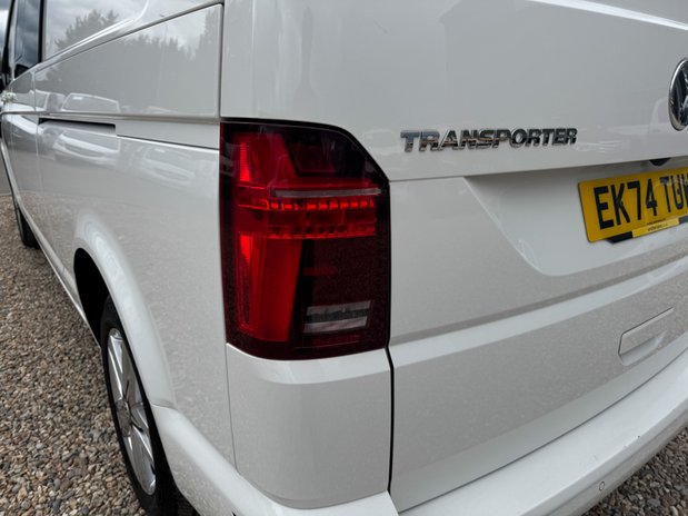 Volkswagen Transporter Crew Cab AUTO LWB L2H1 Highline T32 A/C Alloys Sensors EURO 6 NO VAT 15