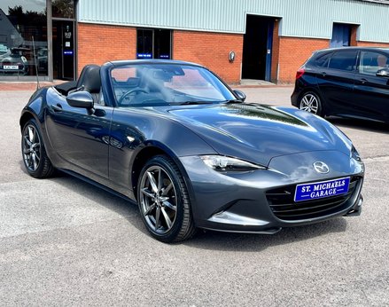 Mazda MX-5 SPORT NAV 4