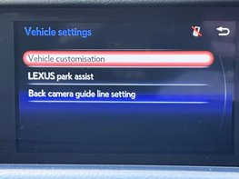 Lexus Is 2.5 IS 300h Advance CVT 4dr 39