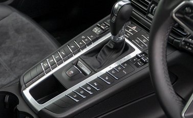 Porsche Macan GTS 23