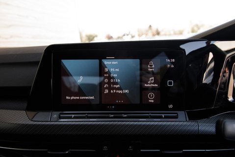 Volkswagen Golf R-LINE TSI 24