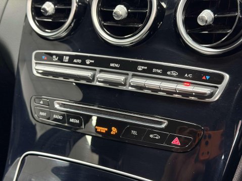 Mercedes-Benz C Class 2.0 C200 Sport Saloon 4dr Petrol 7G-Tronic+ Euro 6 (s/s) (184 ps) 41