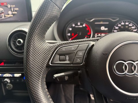 Audi A3 1.0 A3 Sportback 30 TFSI Black Edition Semi-Auto 5dr 18
