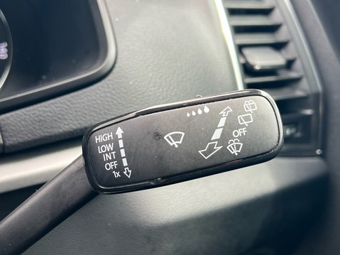 Skoda Karoq SE TECHNOLOGY TSI DSG 33