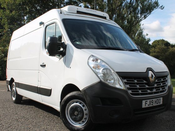 Renault Master 2.3 dCi 35 Business FWD MWB Medium Roof Euro 6 5dr