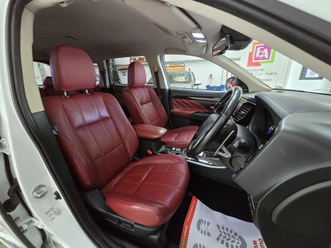 Mitsubishi Outlander 2.0h 12kWh 5hs CVT 4WD Euro 6 (s/s) 5dr 41